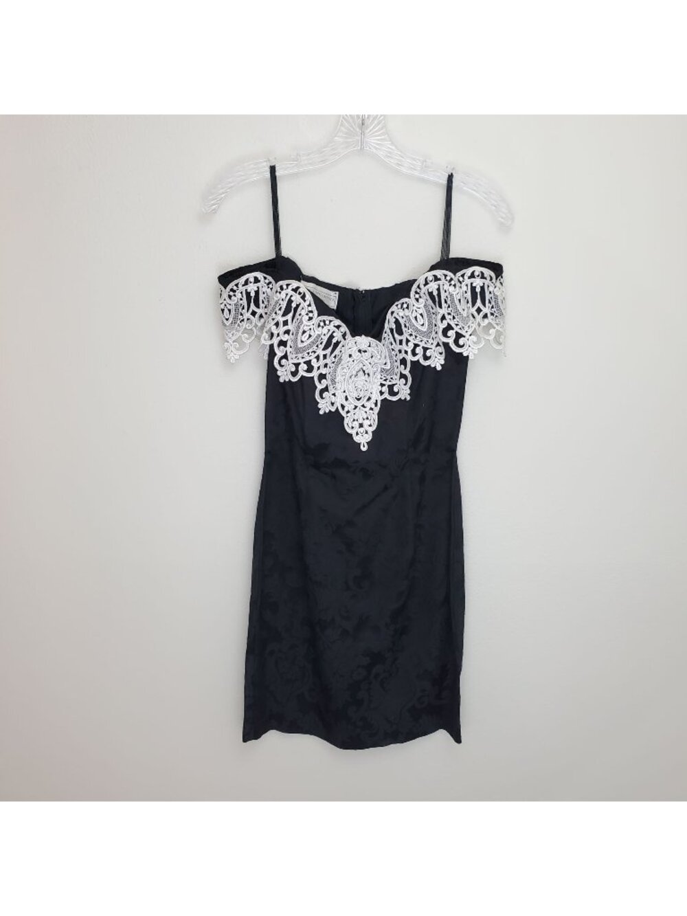 Jessica McClintock Gunne Sax lace trimmed off-the-shoulder brocade mini dress